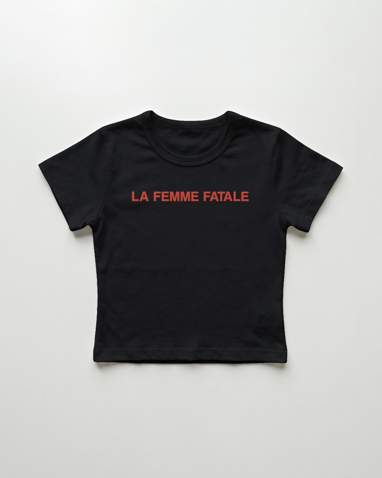 la femme fatale cropped Baby Tee Schwarz | Lolita Sinz