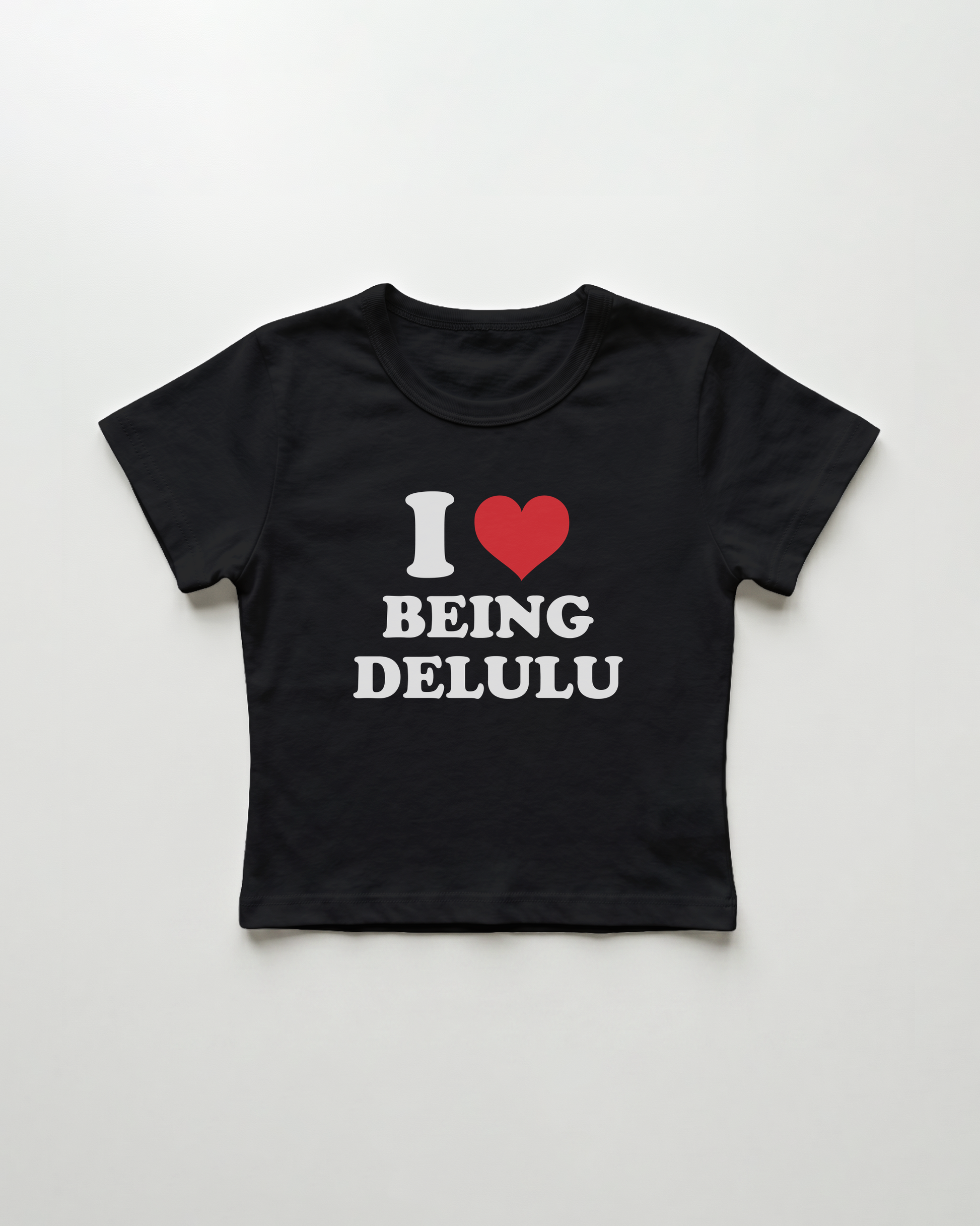 I love being delulu cropped Baby Tee Schwarz | Lolita Sinz