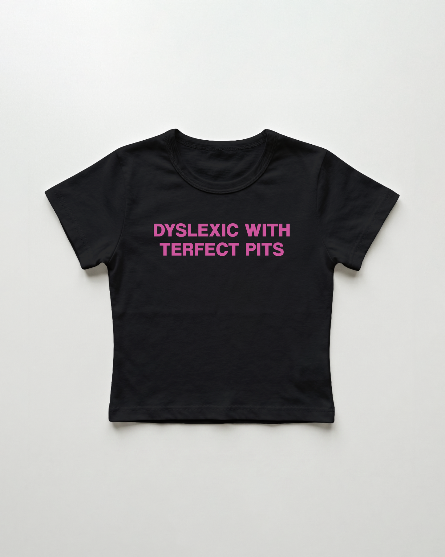 dyslexic with perfect tits cropped Baby Tee Schwarz | Lolita Sinz