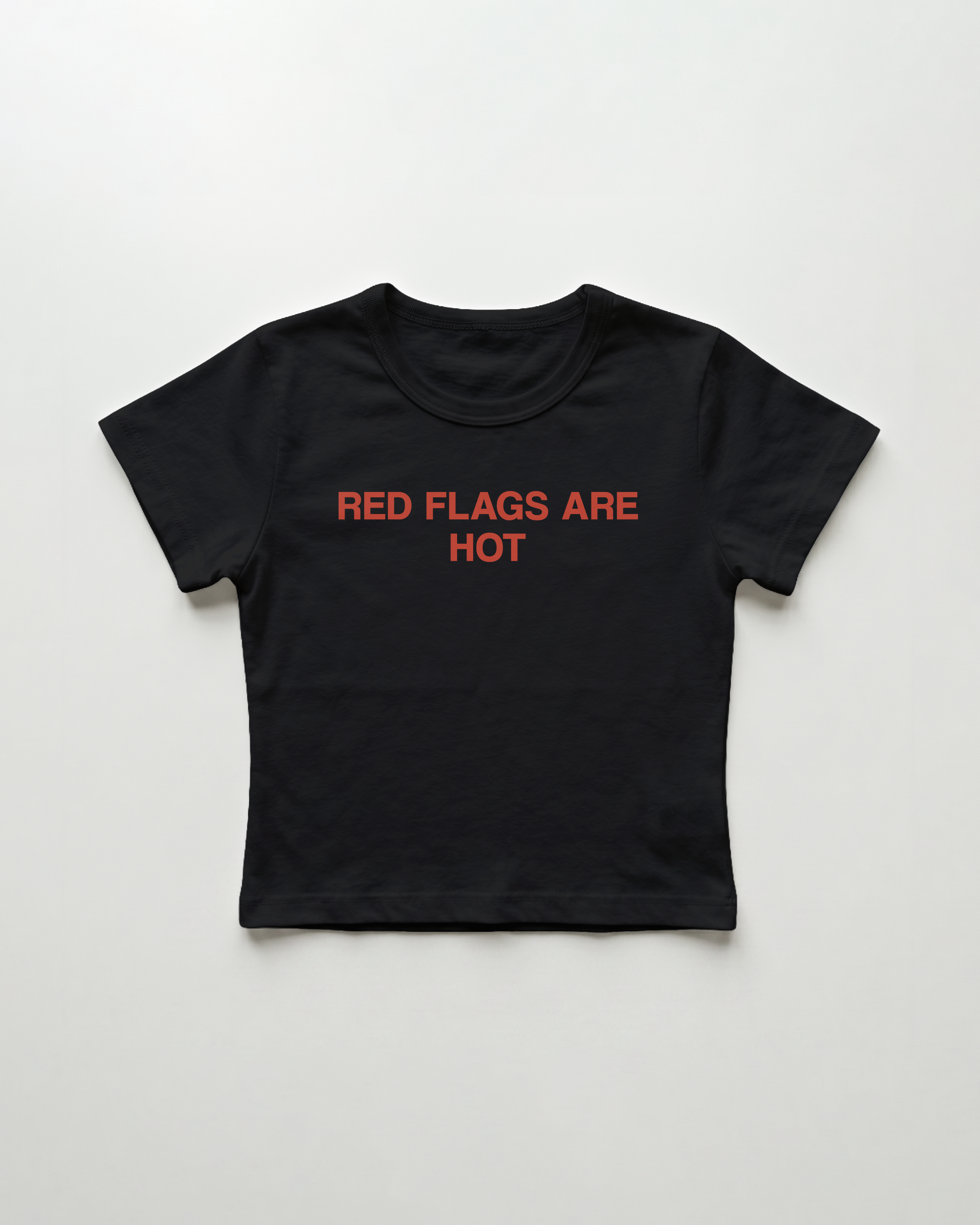 red flags are hot cropped Baby Tee Schwarz | Lolita Sinz