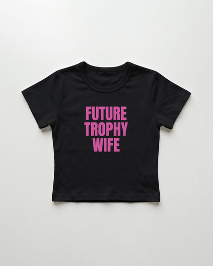 future trophy wife cropped Baby Tee Schwarz | Lolita Sinz