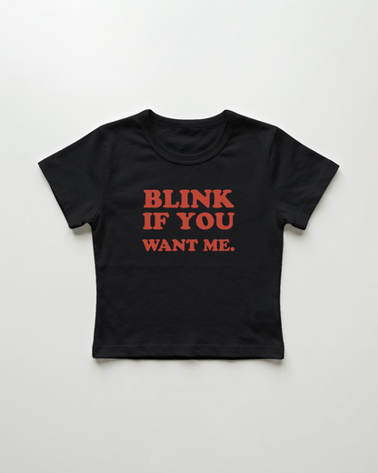 blink if you want me. cropped Baby Tee Schwarz | Lolita Sinz