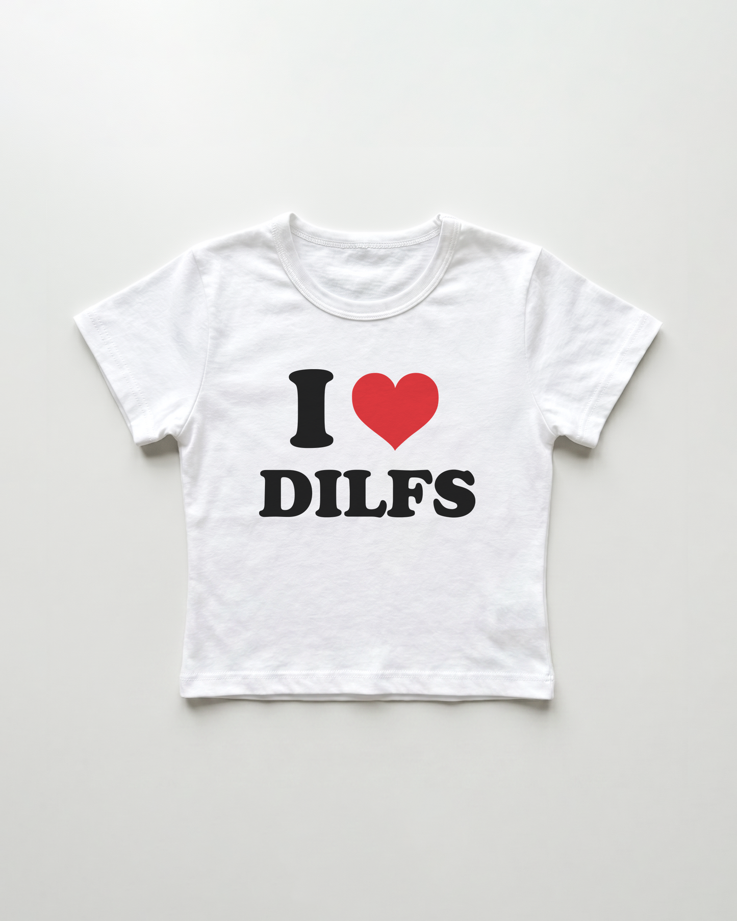 I love dilfs cropped Baby Tee Weiss | Lolita Sinz
