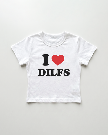 I love dilfs cropped Baby Tee Weiss | Lolita Sinz