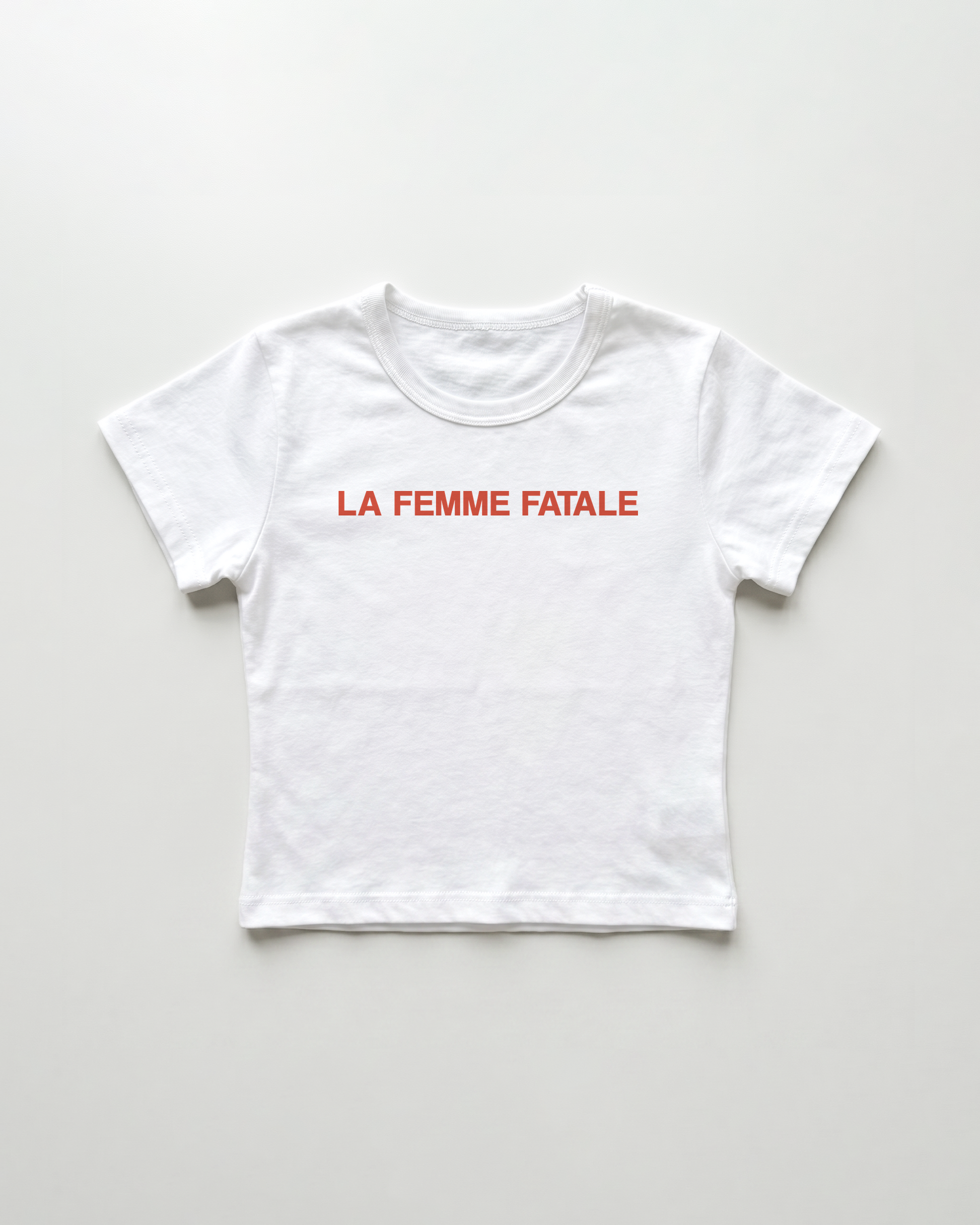 la femme fatale cropped Baby Tee Weiss | Lolita Sinz