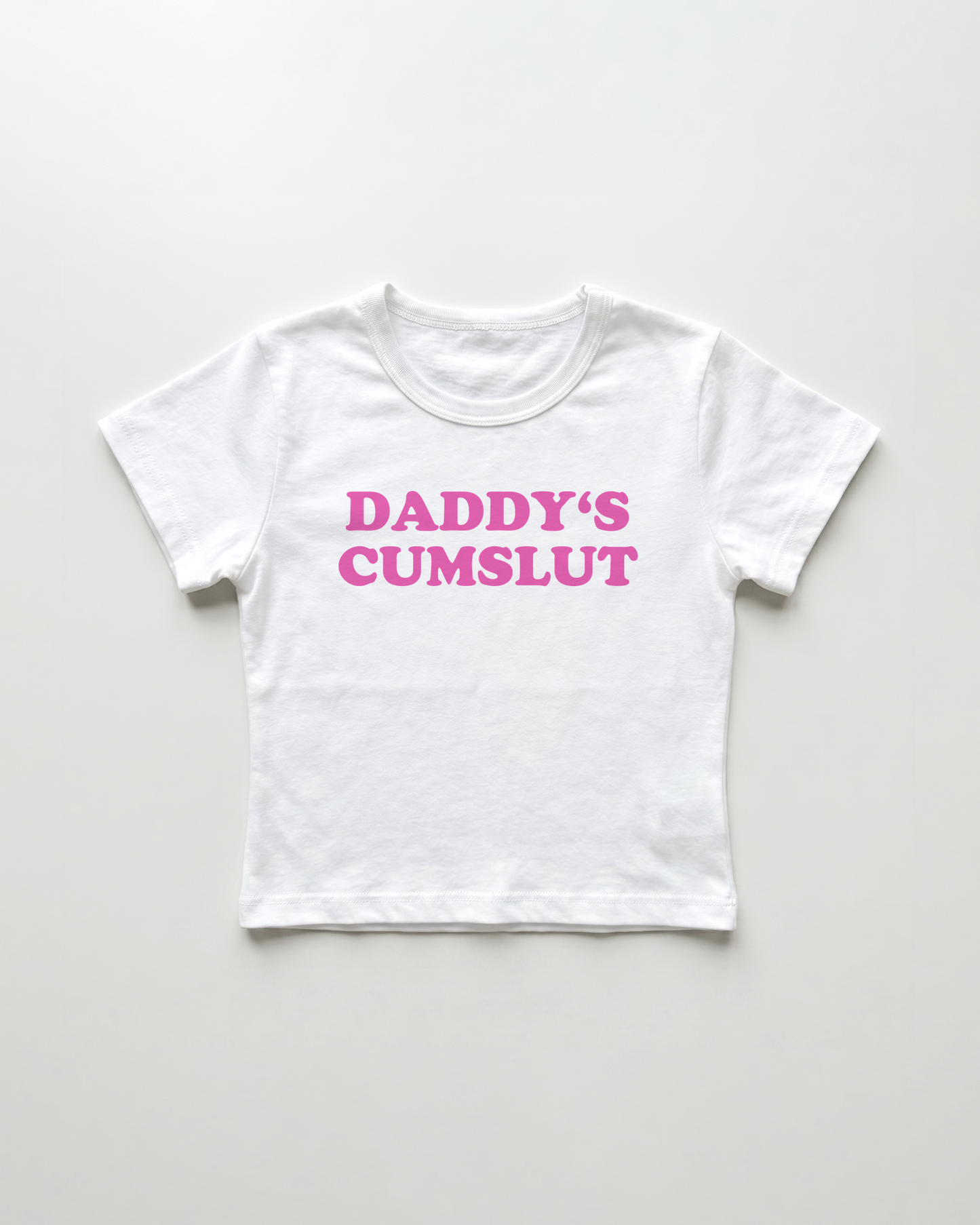 daddy's cumslut cropped Baby Tee Weiss | Lolita Sinz