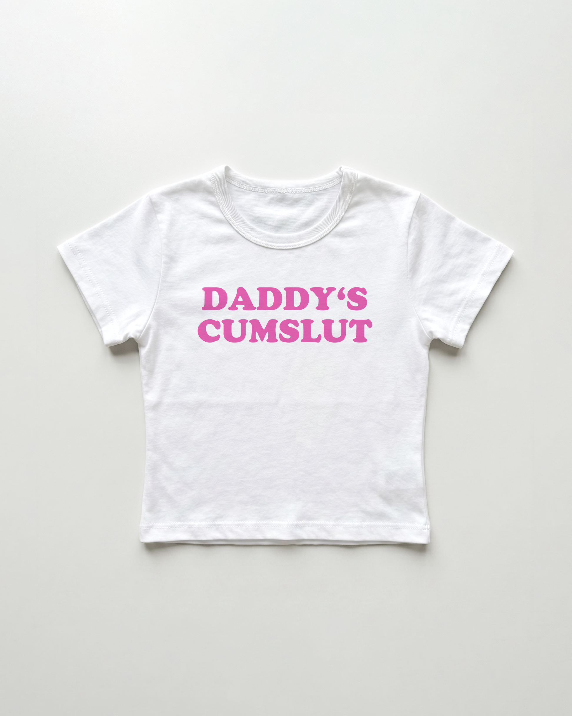 daddy's cumslut cropped Baby Tee Weiss | Lolita Sinz