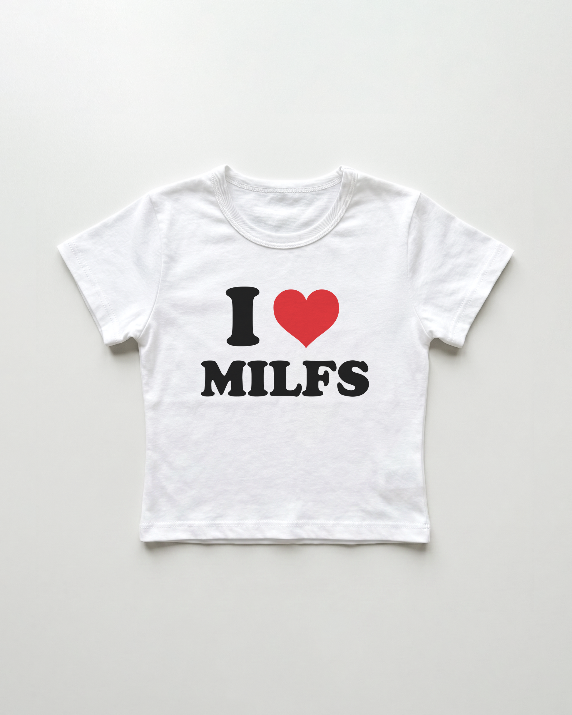 I love milfs cropped Baby Tee Weiss | Lolita Sinz