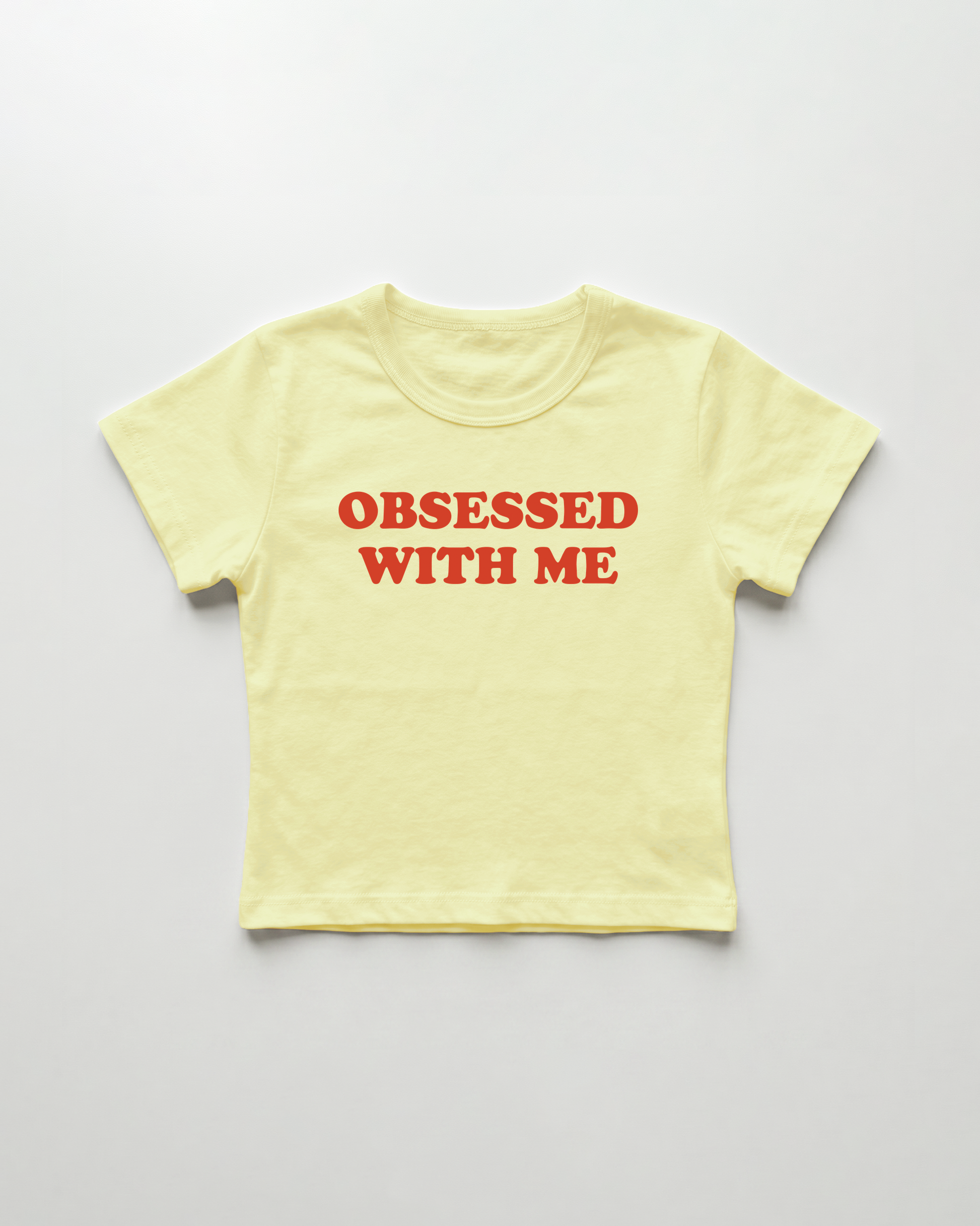 obsessed with me cropped Baby Tee Gelb | Lolita Sinz