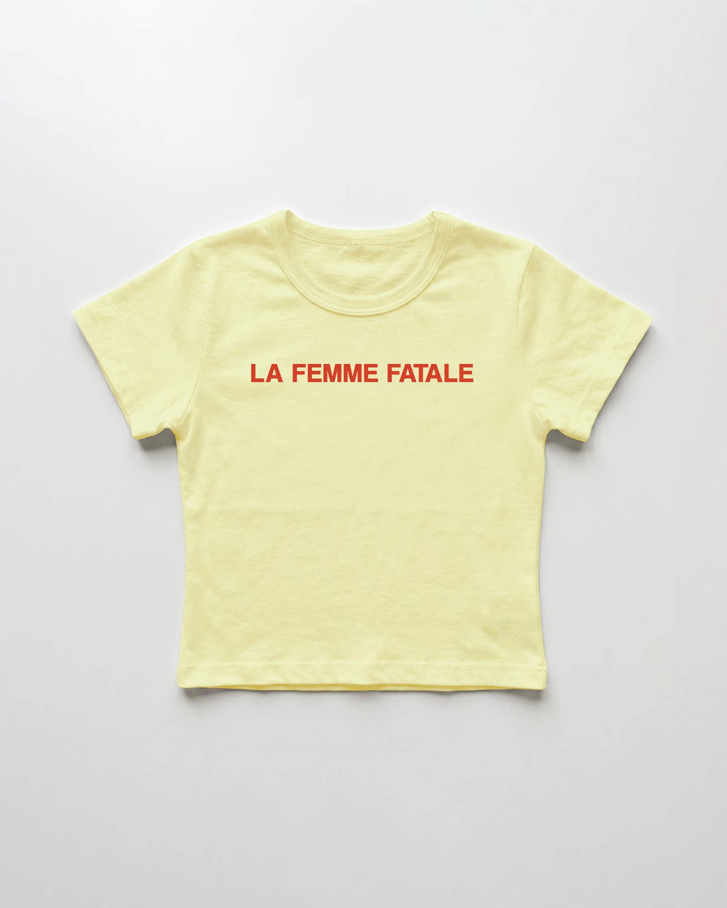la femme fatale cropped Baby Tee Gelb | Lolita Sinz