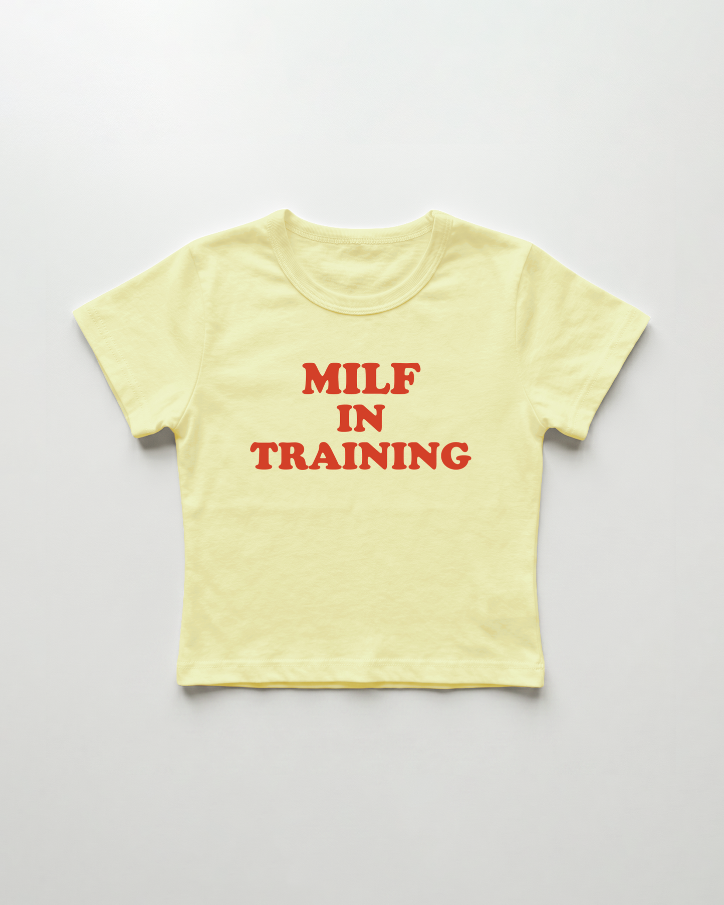 milf in training cropped Baby Tee Gelb | Lolita Sinz