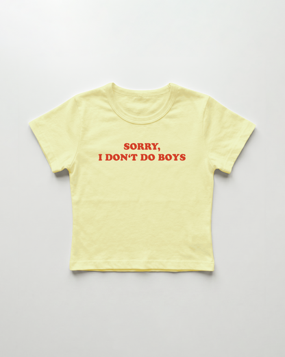 sorry I don't do boys cropped Baby Tee Gelb | Lolita Sinz