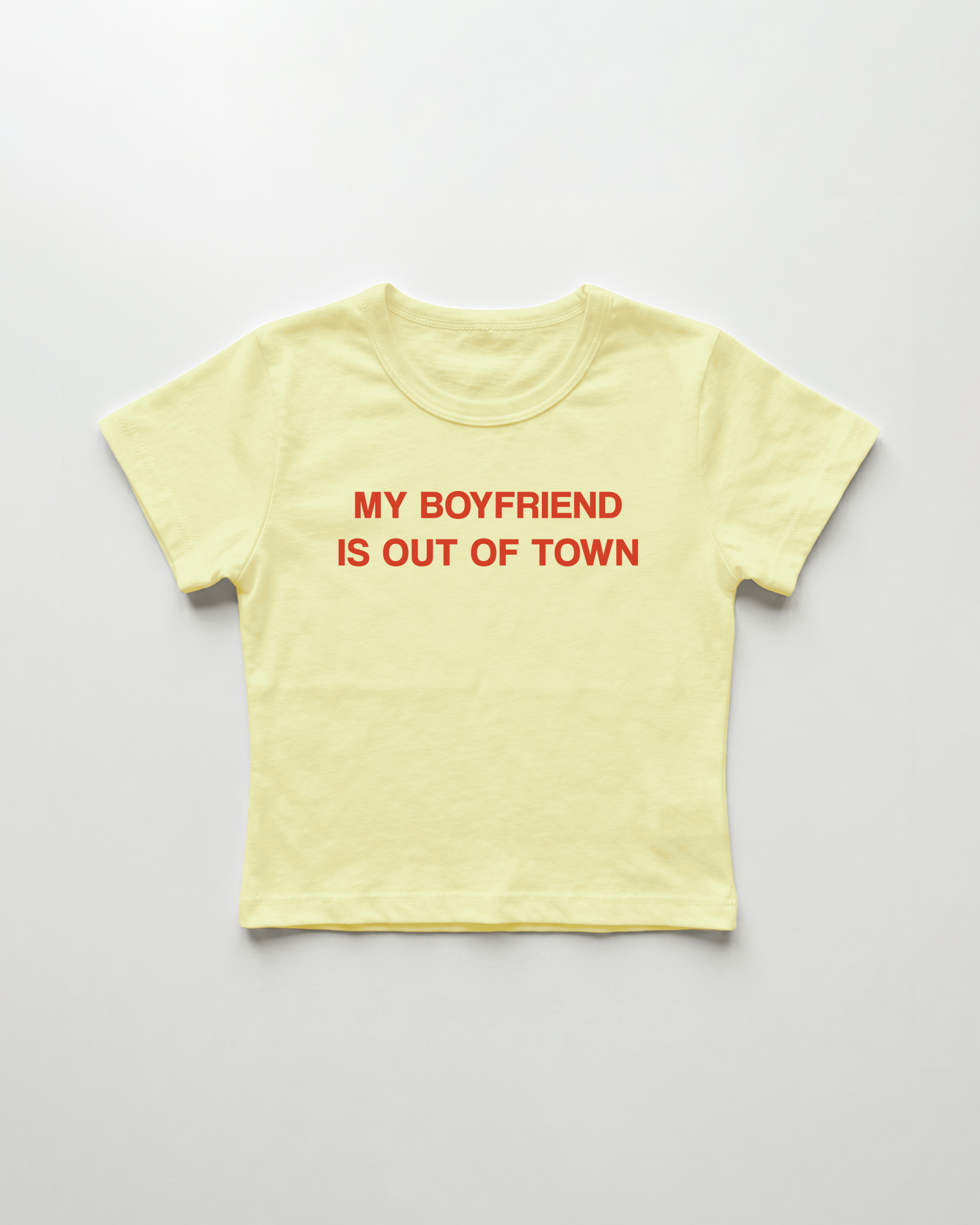 my boyfriend is out of town cropped Baby Tee Gelb | Lolita Sinz