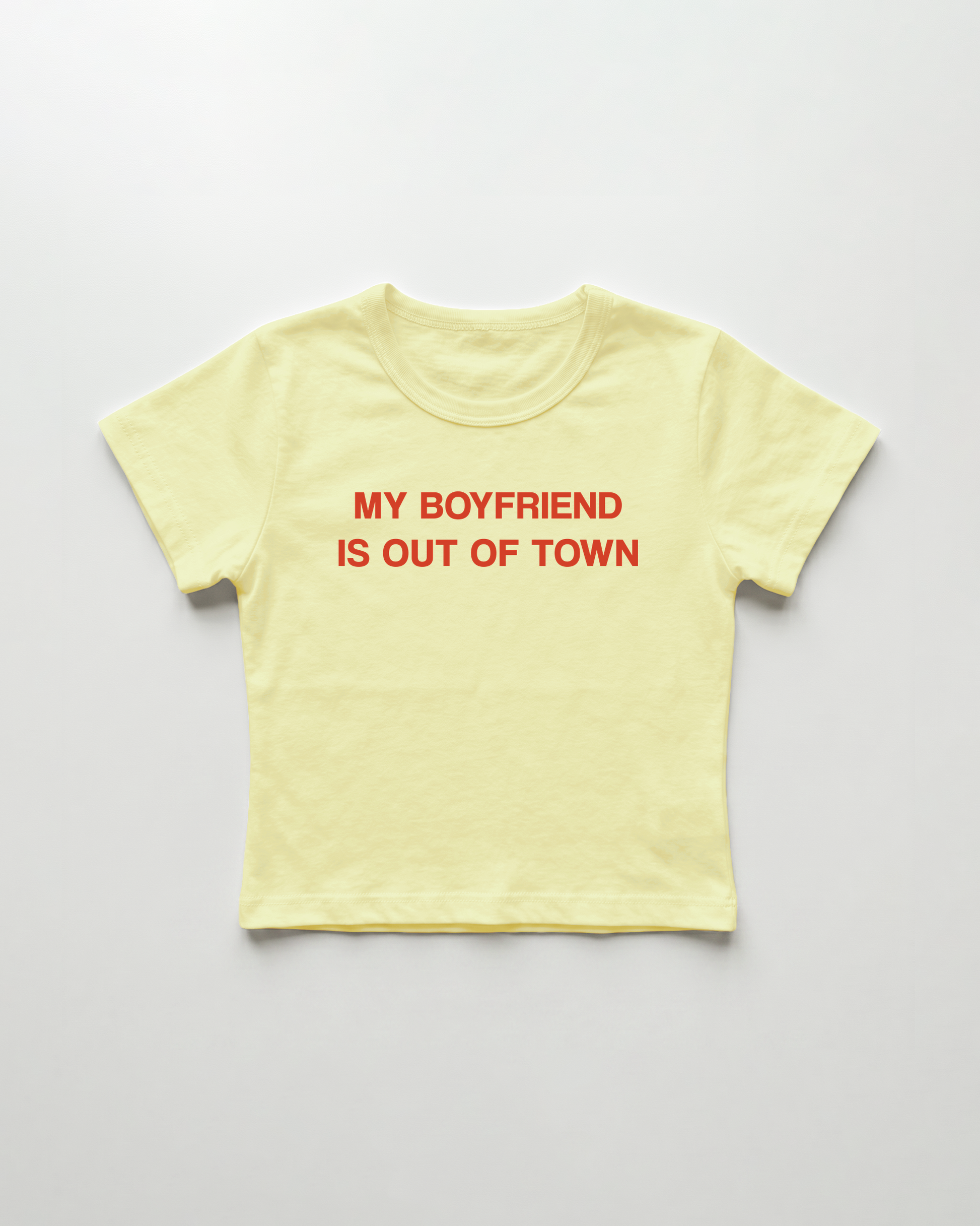my boyfriend is out of town cropped Baby Tee Gelb | Lolita Sinz