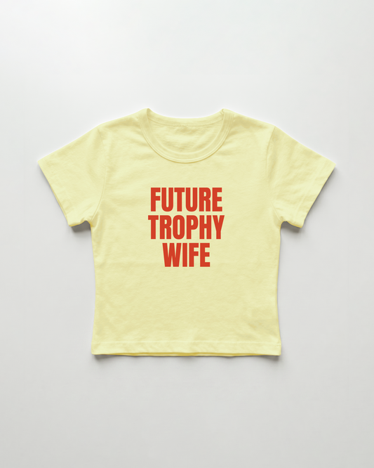 future trophy wife cropped Baby Tee Gelb | Lolita Sinz