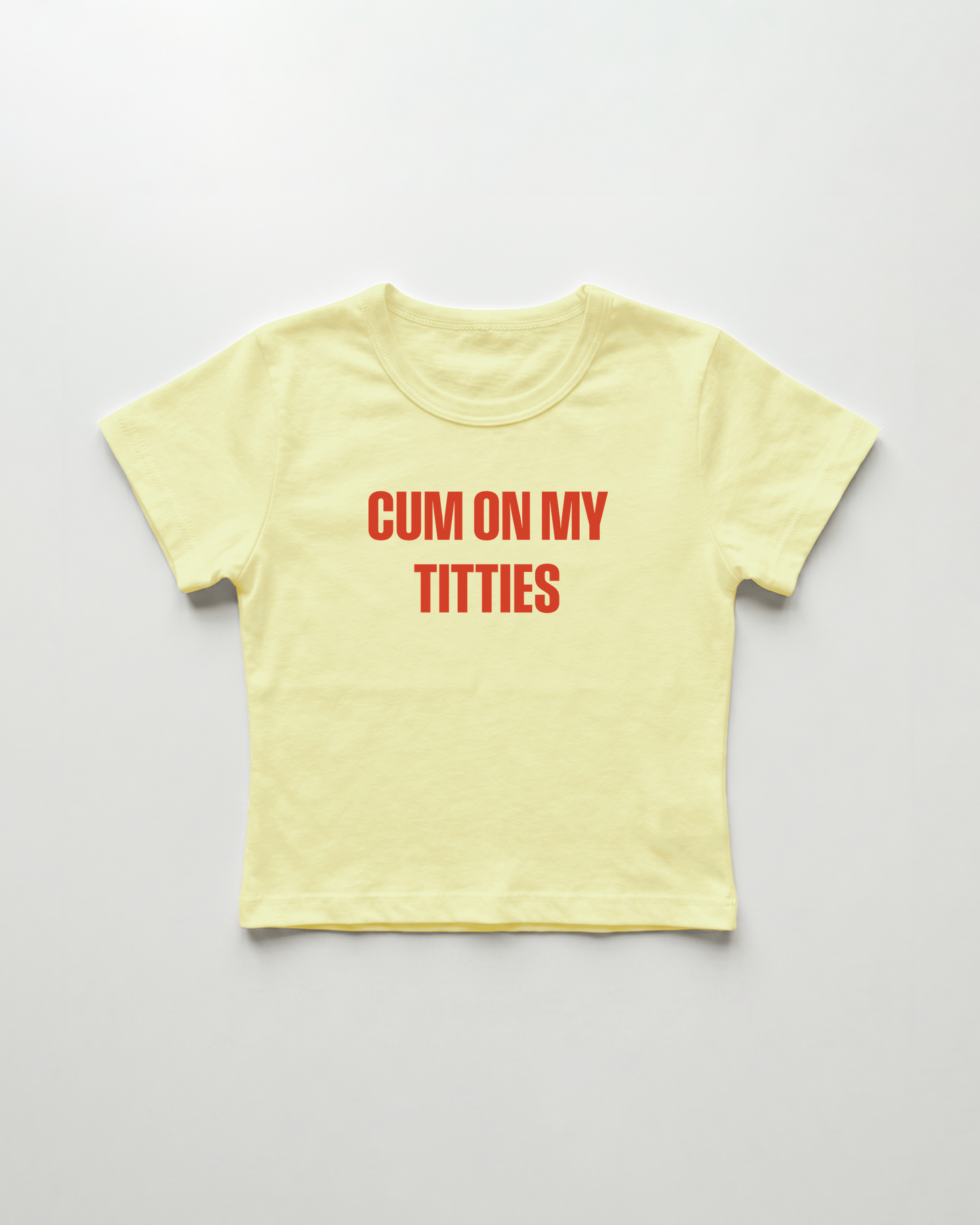 cum on my titties cropped Baby Tee Gelb | Lolita Sinz