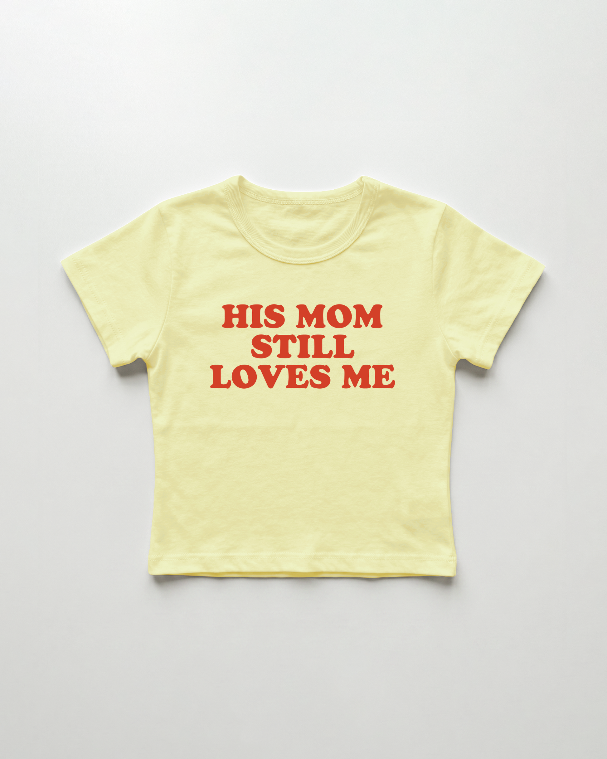 his mom still loves me cropped Baby Tee Gelb | Lolita Sinz
