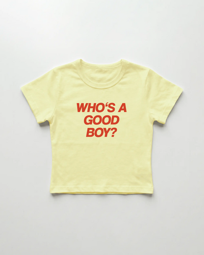 who's a good boy cropped Baby Tee Gelb | Lolita Sinz