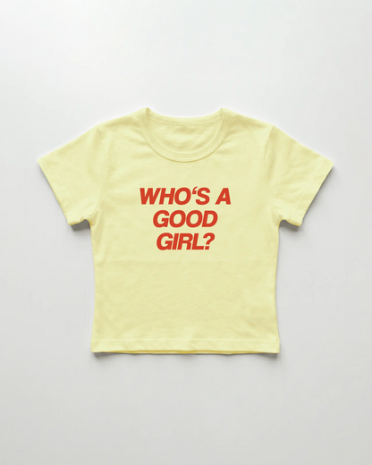 who's a good girl cropped Baby Tee Gelb | Lolita Sinz